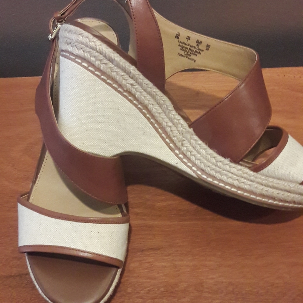 Naturalizer N5 Sandals